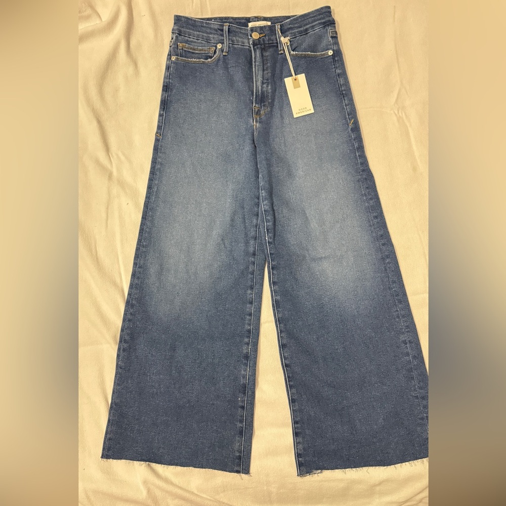 Good American Wide-Leg Jeans in Medium Blue Wash